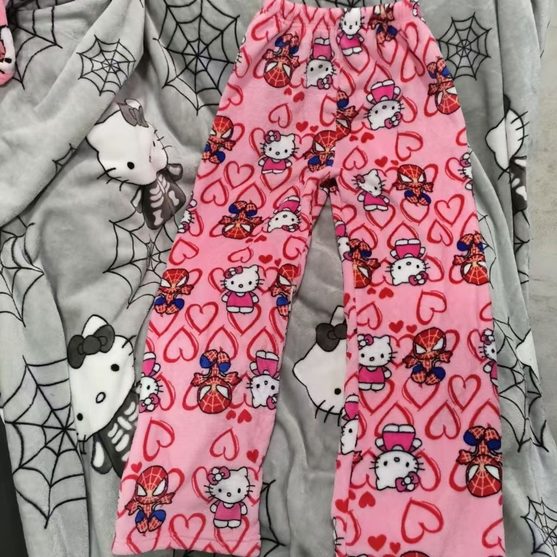 Hot Hello Kitty Flannel Pajama - Winter Clothing In Japan reseña y precio